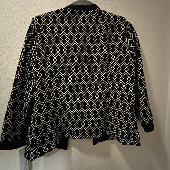 Studio One NY Cardigan - Picture 4 of 4